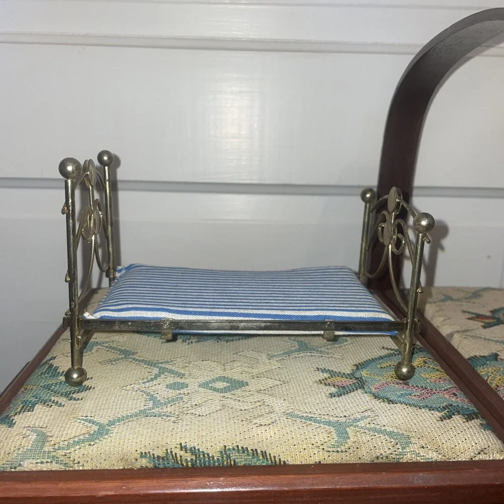 Brass‎ Doll Bed 6.5